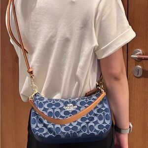 Coach Teri Shoulder Bag In Signature Denim